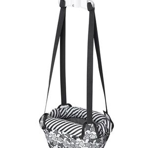 Baby exersaucer door jumper